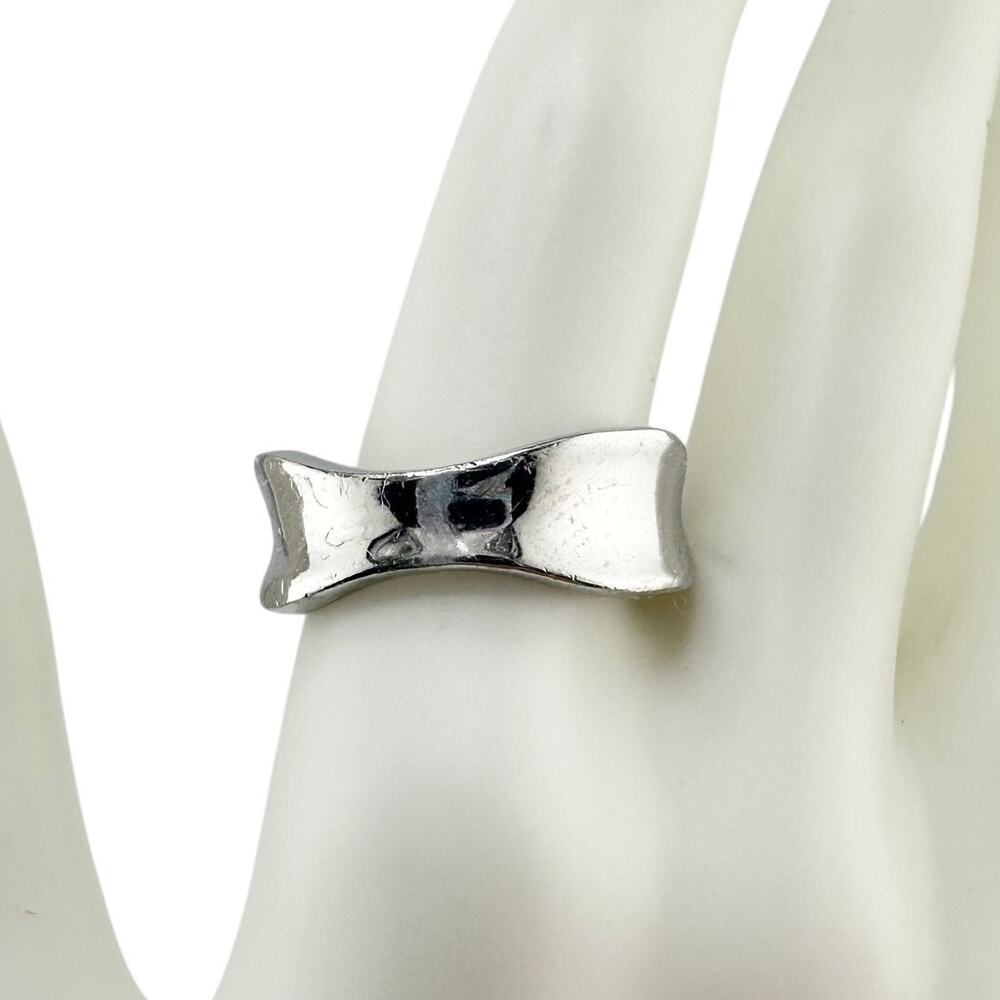 Lia Sophia Capricious Modern Minimalist Organic Wavy Silver Tone Size 7.5 Ring